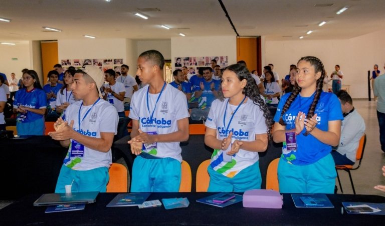 Gobernación potencia el crecimiento empresarial de jóvenes a través de la Hackathon “Córdoba Territorio Inteligente”